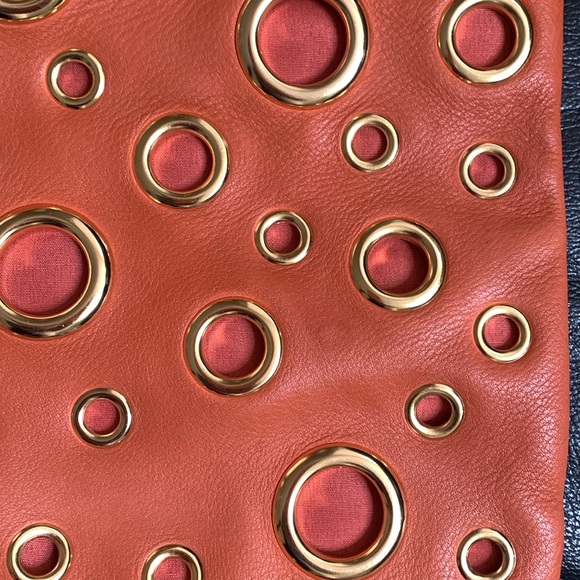 Linea Pelle Cross Body Bag - Picture 4 of 8